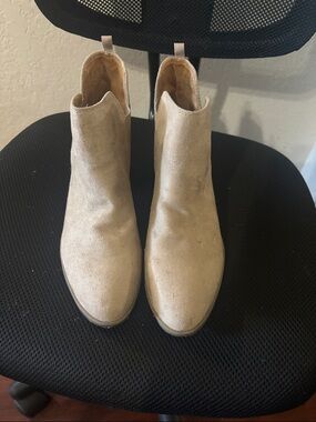 Dr. Scholl's Beige Suede Chelsea Ankle Boots